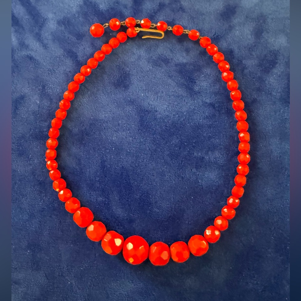 Cherry Red Vintage Faceted Glass Graduated Necklace marked W Germany